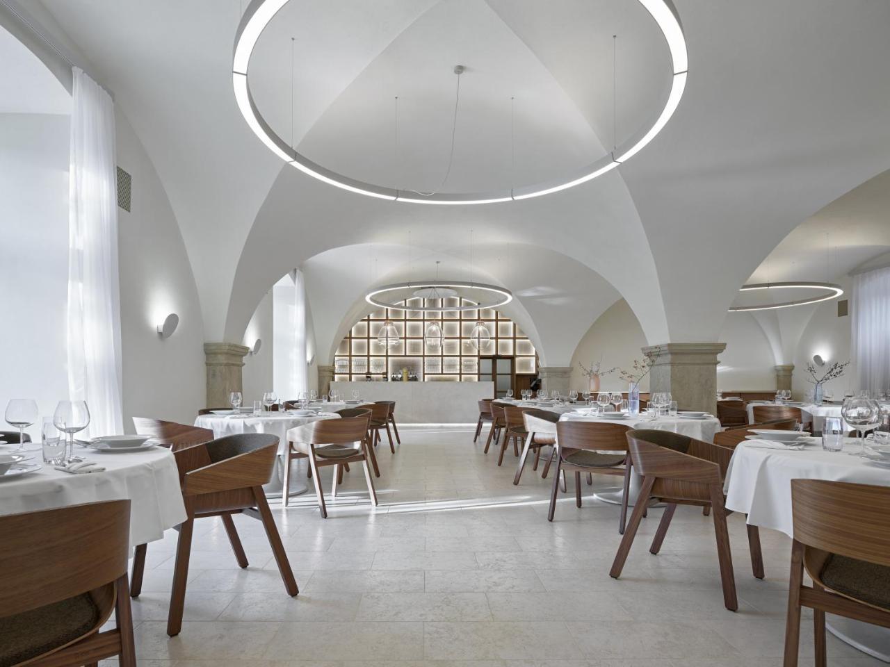 Lotrinsky Hotel Velké Pavlovice المظهر الخارجي الصورة
