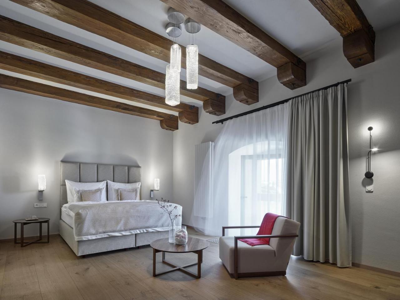 Lotrinsky Hotel Velké Pavlovice المظهر الخارجي الصورة