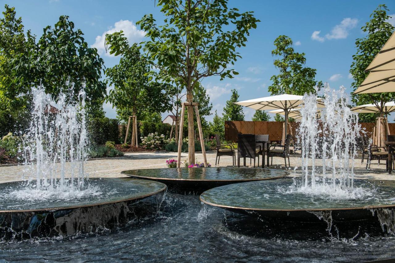 Lotrinsky Hotel Velké Pavlovice المظهر الخارجي الصورة